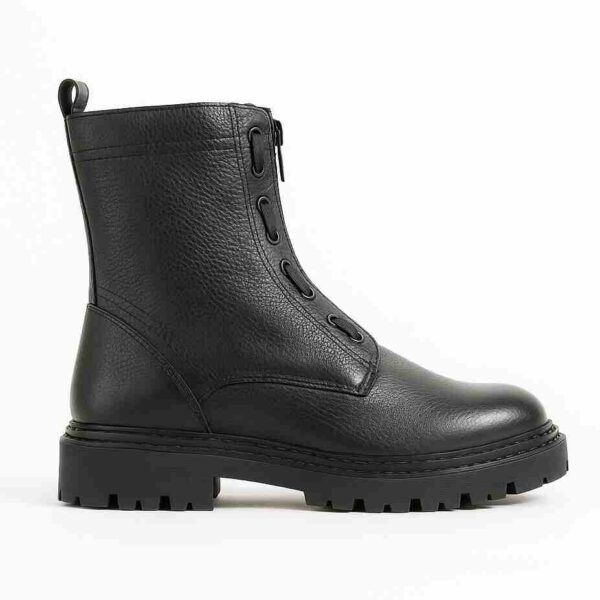 M.t high ankle boots/ Black